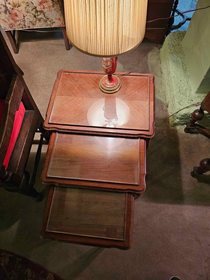 Three-piece Antique Nesting Tables Set