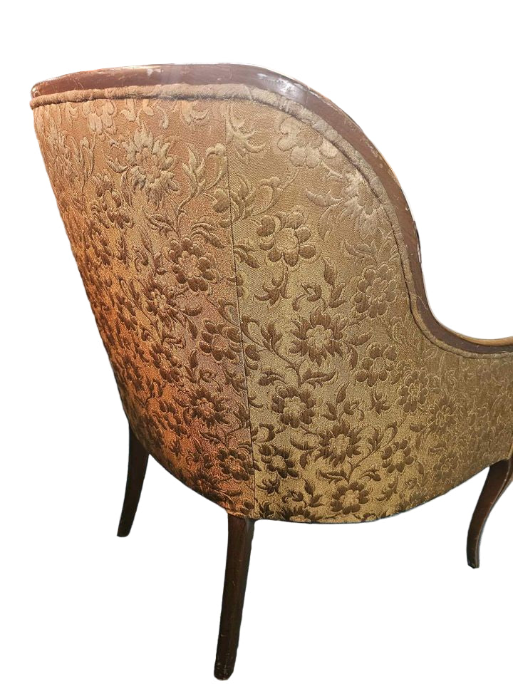 Hand-Carved Wooden Chair – 19th-Century Accent Chair with Ornate Detailing and Solid Wood Frame