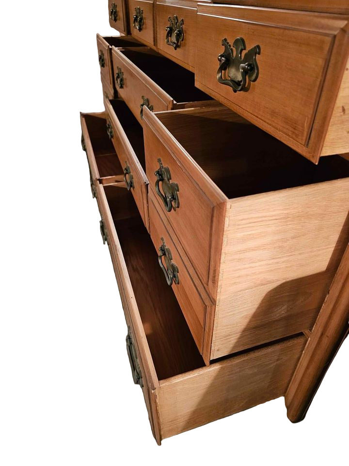 9-Drawer Dresser – Vintage Walnut Bedroom Storage