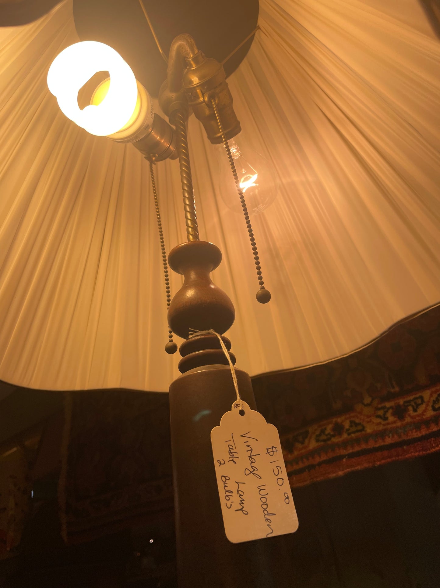 Wooden Table Lamp – Dual-Bulb Vintage Lighting