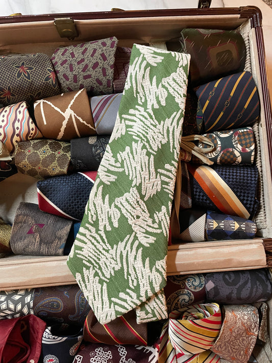 Necktie – 1970s Green & White Vintage