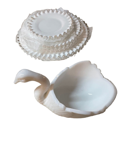 Glass Swan Trinket Dish – Pressed Milk Glass Jewelry Holder