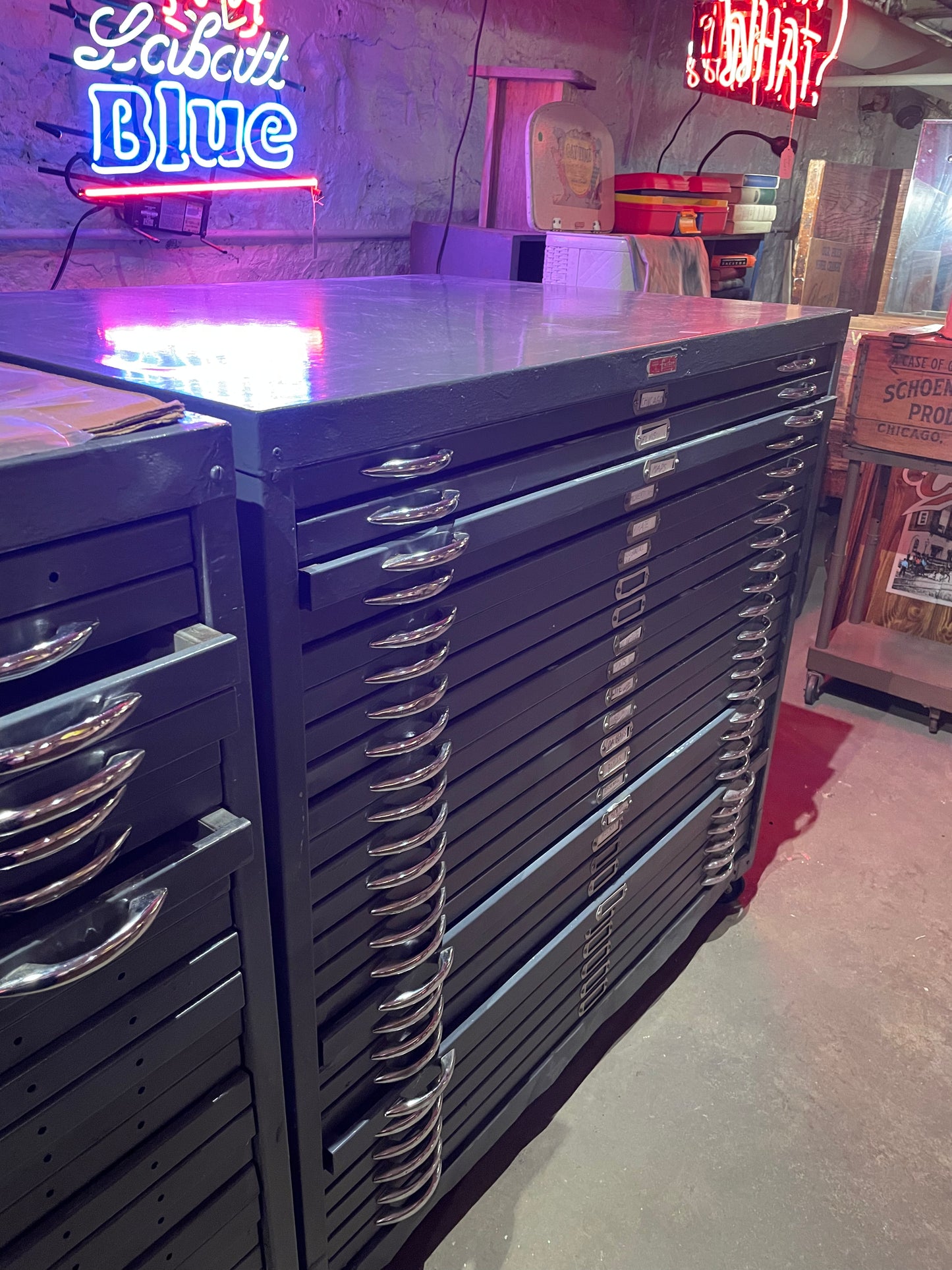 Foster 25-Drawer Flat File Cabinet on Locking Casters – Industrial Steel Storage for Art, Maps & Blueprints