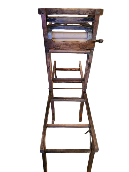 Hand-Cranked Wringer & Drying Rack – Early 20th Century Horse Shoe Brand