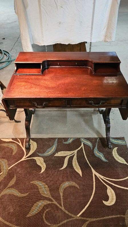 Writing Desk – Vintage Mahogany Drop-Leaf Sides with Storage Drawer