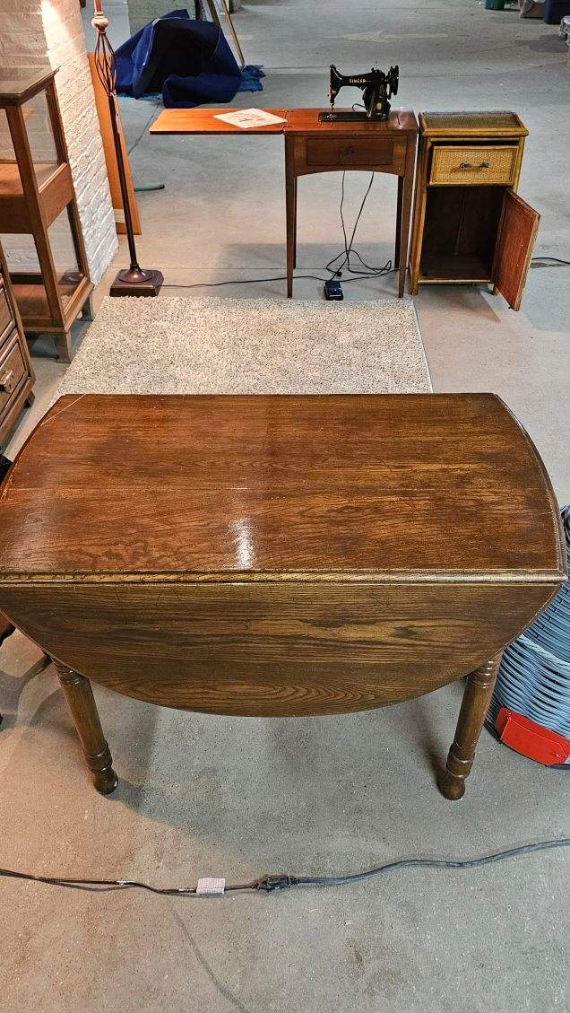 Drop Leaf Oak Table