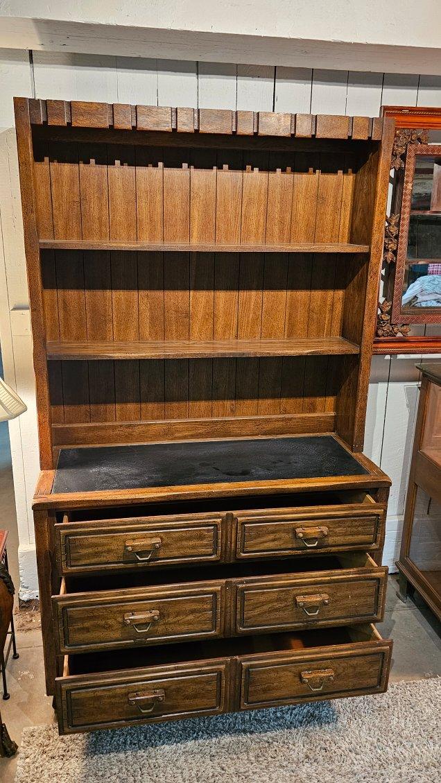 Oak Dresser – 19th Century Welsh Kitchen Cabinet with Hutch