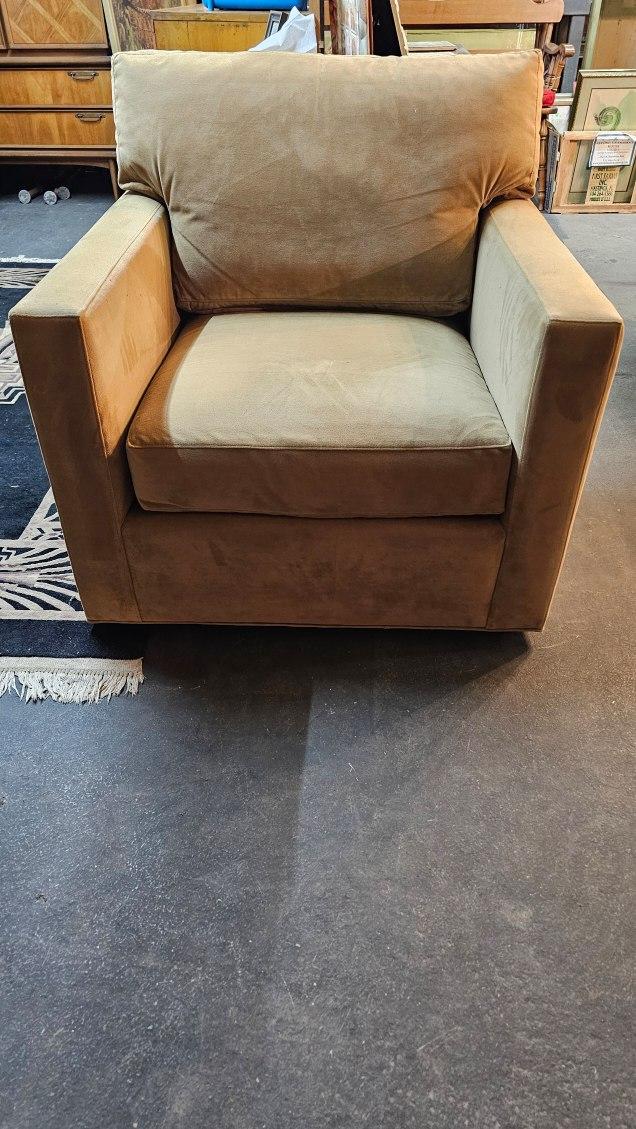 Contemporary, Comfortable Lounge Chair