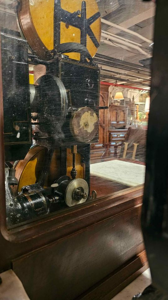 Holmes Silent Film Projector – 1920s Movie Equipment