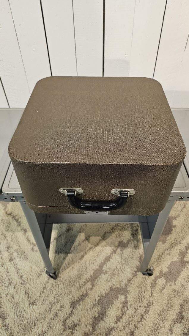 Remington "Quiet Riter" Typewriter with Instructional Manual and Case