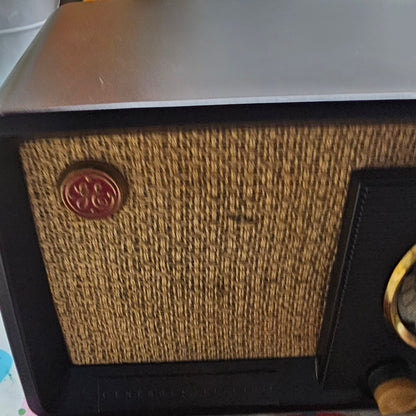 General Electric Tabletop Radio with Round Dial | Mid-Century Tube Radio | Black Bakelite AM Radio