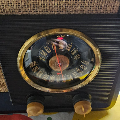 General Electric Tabletop Radio with Round Dial | Mid-Century Tube Radio | Black Bakelite AM Radio