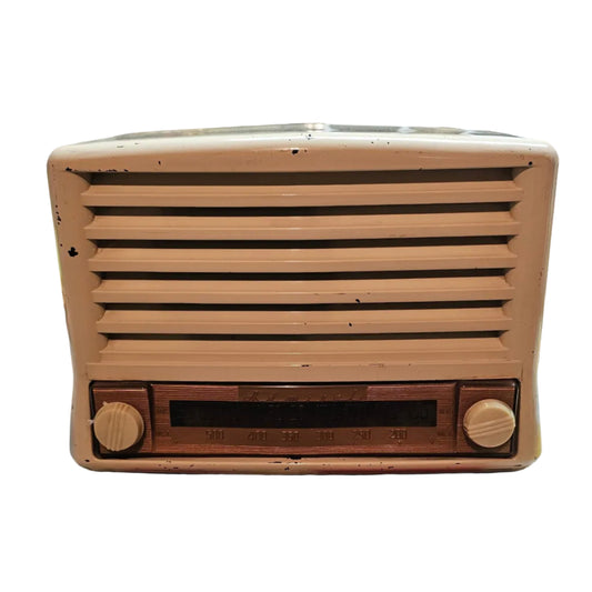 Admiral Ivory Bakelite Tabletop Tube Radio — Mid-Century AM Radio