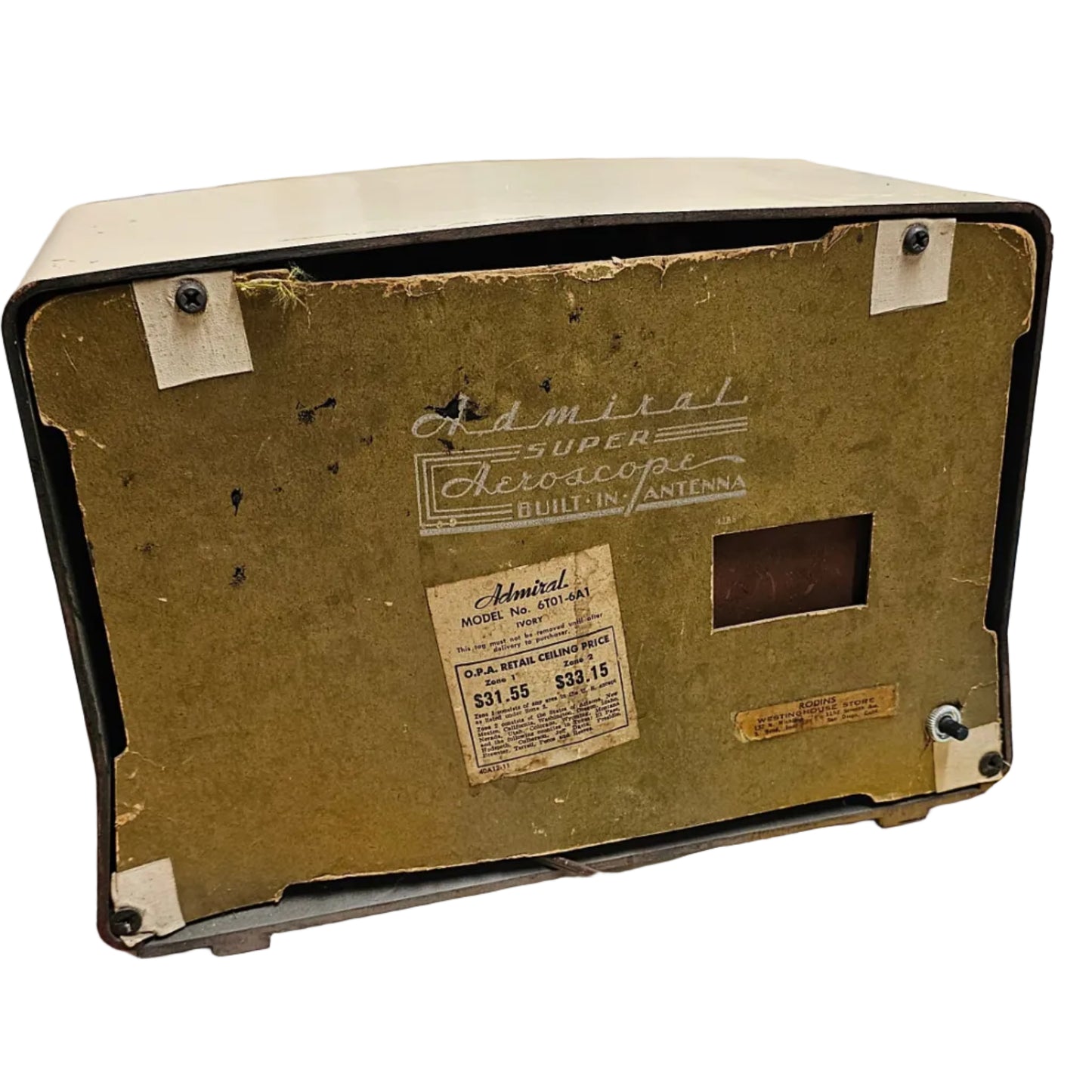 Admiral Ivory Bakelite Tabletop Tube Radio — Mid-Century AM Radio