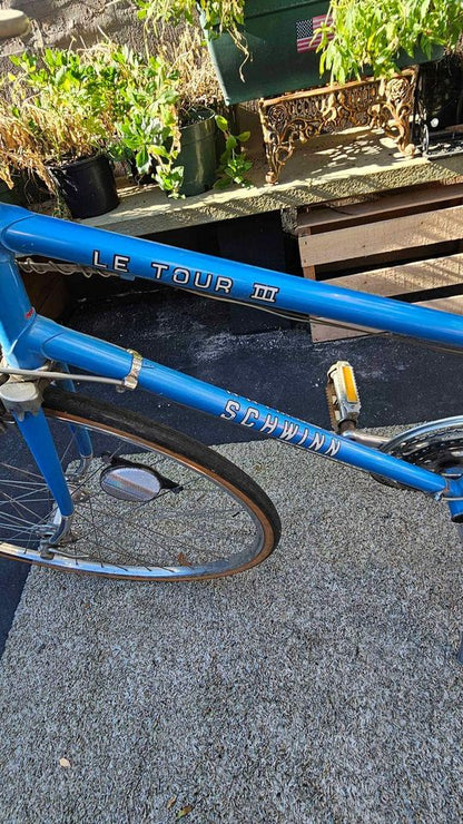 Bike Schwinn Blue LeTour lll 10 speed Vintage