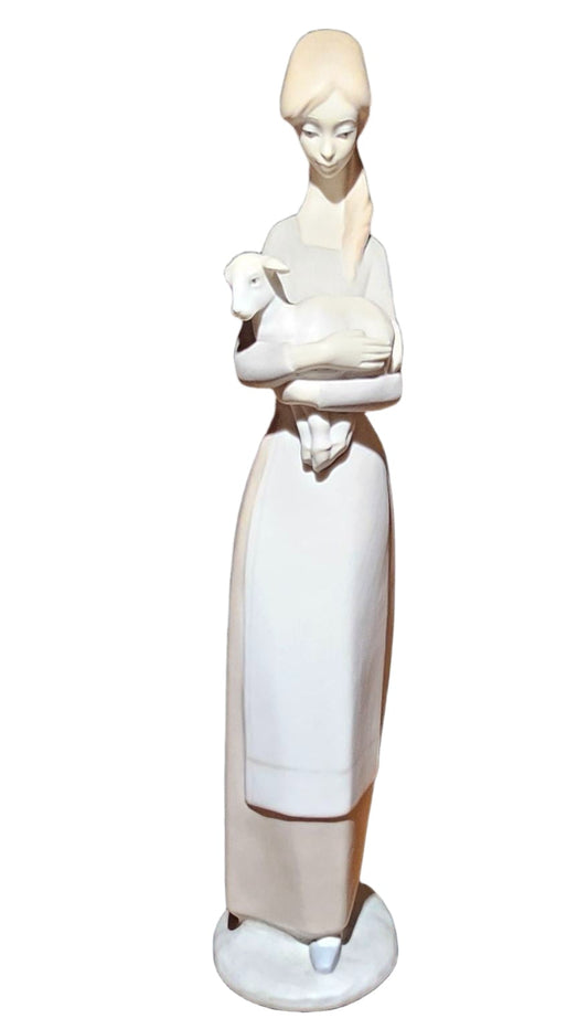 Lladro Porcelain “Girl with Lamb” Figurine – Matte Finish, Spain