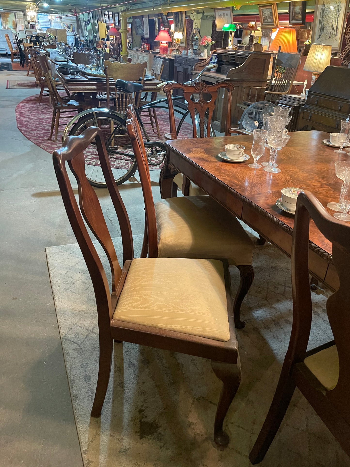 Dining Room Maple Antique Table with 10 Chairs