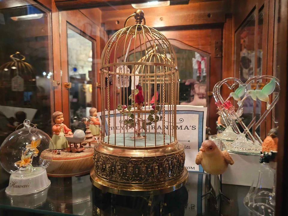 Music Box Brass Birdhouse