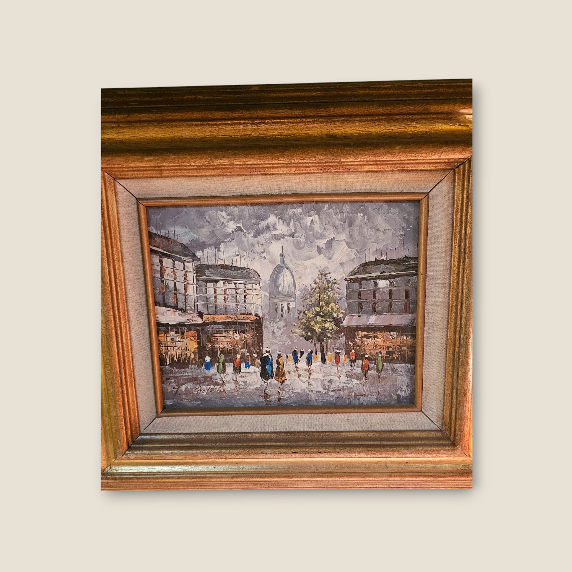 Paris Street Scene Oil Painting – Mid-Century Cityscape in Gold Frame