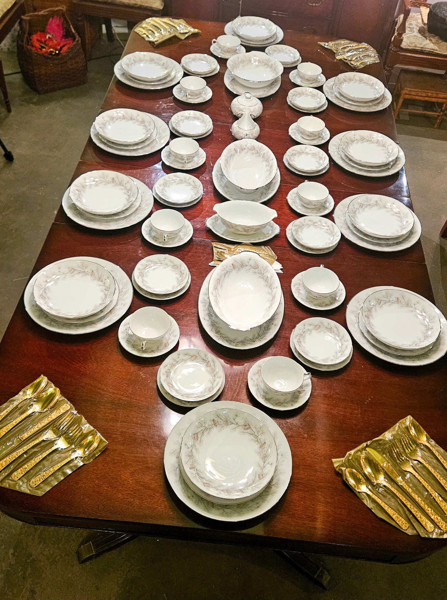 Pinecone Fine China Dinnerware Set 
