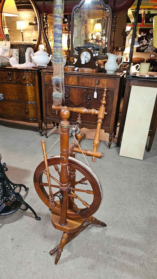 Spinning Wheel from the 1800s