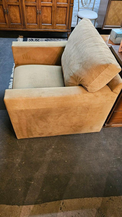 Contemporary, Comfortable Lounge Chair