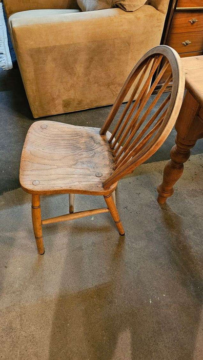 Amish Spindle Bow Back Chairs Set of Four