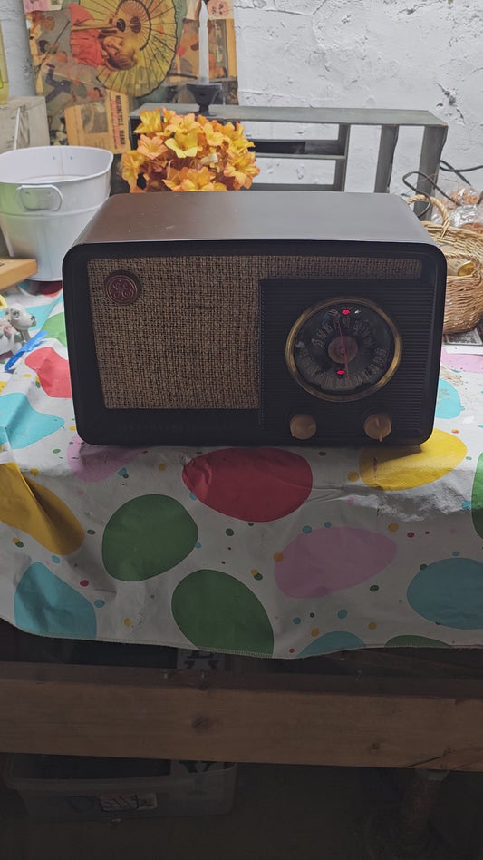 General Electric Tabletop Radio with Round Dial | Mid-Century Tube Radio | Black Bakelite AM Radio