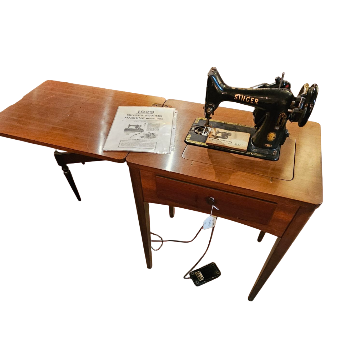 1929 Singer Model 99K Sewing Machine + Original Wood Cabinet 1929 Singer Model 99K Sewing Machine + Original Wood Cabinet